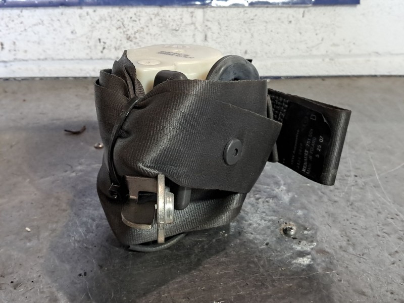 Recambio de cinturon seguridad delantero derecho para renault clio iii  | 0.05 - ...  | 0.05 - ... referencia OEM IAM   