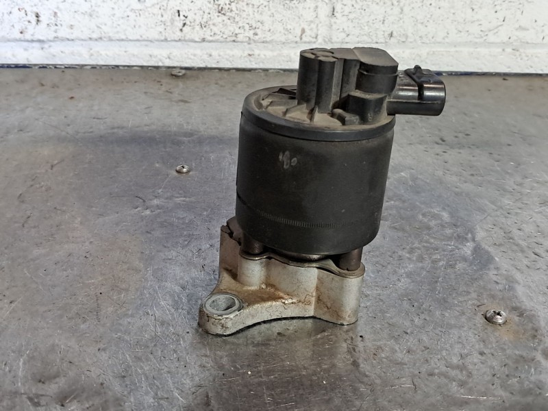 Recambio de valvula egr para citroen xsara picasso 1.8 16v referencia OEM IAM   