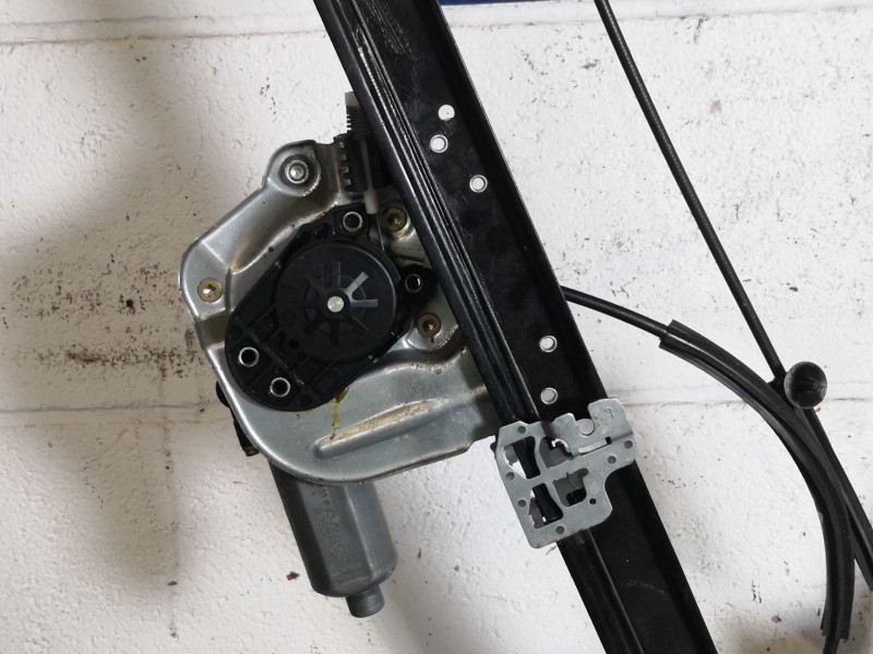 Recambio de elevalunas delantero izquierdo para bmw x5 (e53) 3.0 24v cat referencia OEM IAM 83810199 103597101 