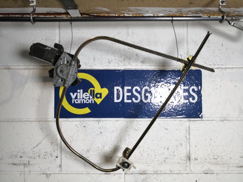 Recambio de elevalunas delantero izquierdo para renault 19 (b/c/l53) 1.8 referencia OEM IAM   