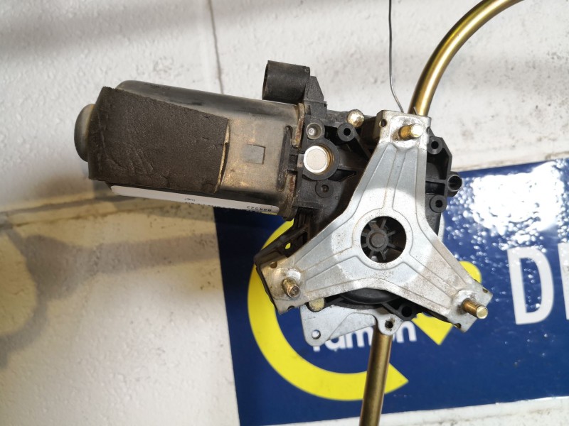 Recambio de elevalunas delantero derecho para renault 19 (b/c/l53) 1.8 referencia OEM IAM   