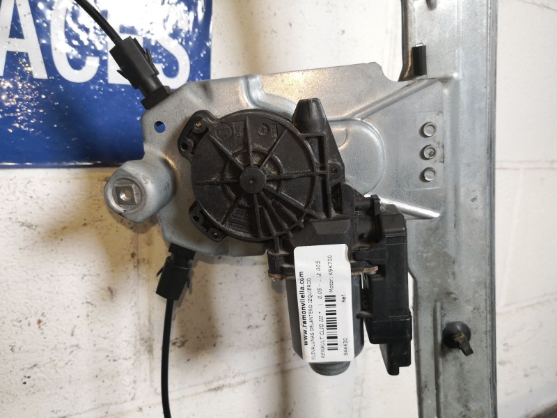 Recambio de elevalunas delantero izquierdo para renault clio iii  | 0.05 - ...  | 0.05 - ... referencia OEM IAM   