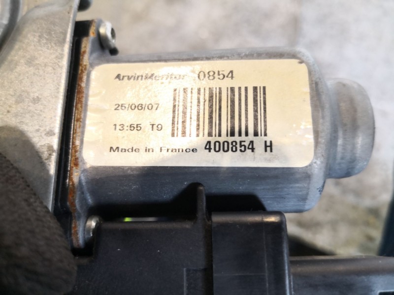 Recambio de elevalunas delantero izquierdo para renault clio iii  | 0.05 - ...  | 0.05 - ... referencia OEM IAM   