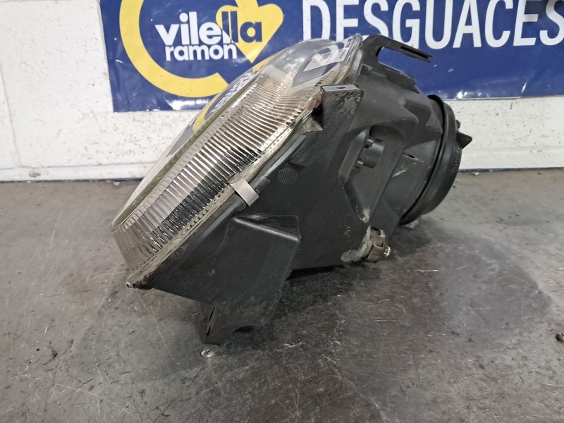 Recambio de faro derecho para renault megane europa 1.6e 75 referencia OEM IAM   