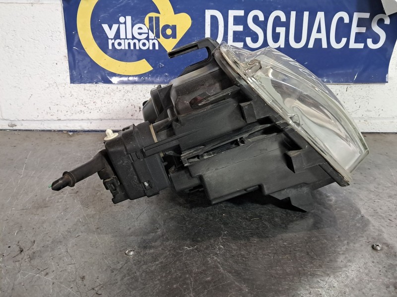 Recambio de faro derecho para renault megane europa 1.6e 75 referencia OEM IAM   