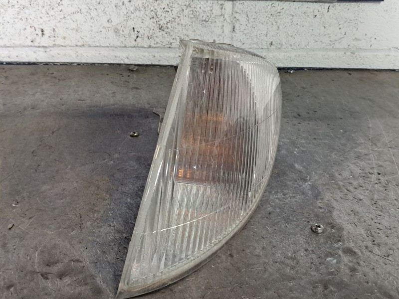 Recambio de piloto delantero izquierdo para renault megane europa 1.6e 75 referencia OEM IAM   