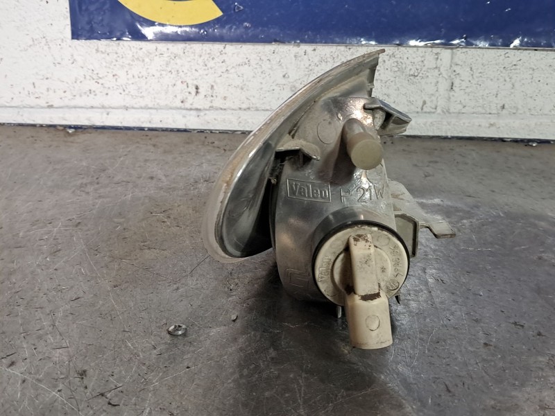 Recambio de piloto delantero izquierdo para renault megane europa 1.6e 75 referencia OEM IAM   