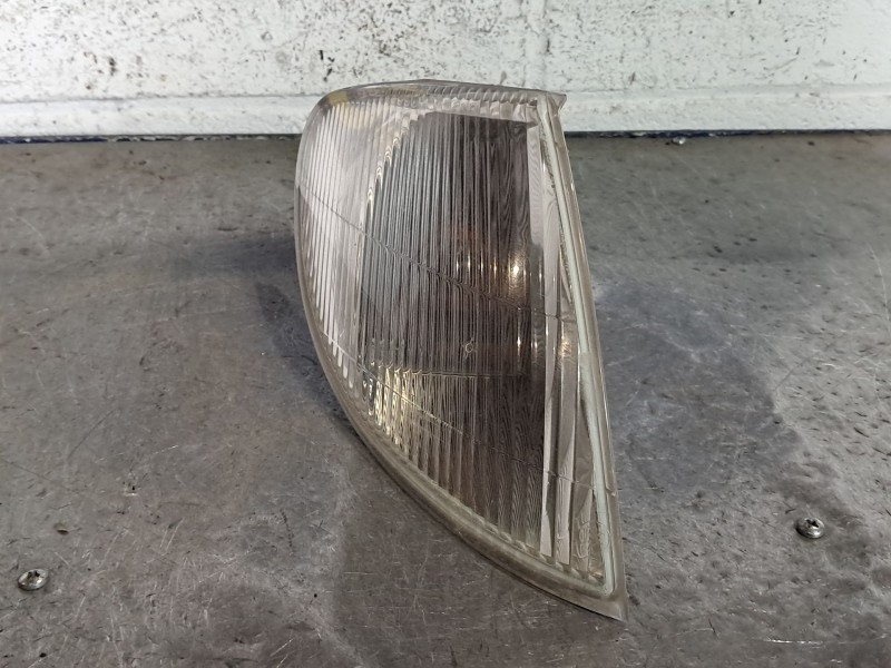 Recambio de piloto delantero derecho para renault megane europa 1.6e 75 referencia OEM IAM   