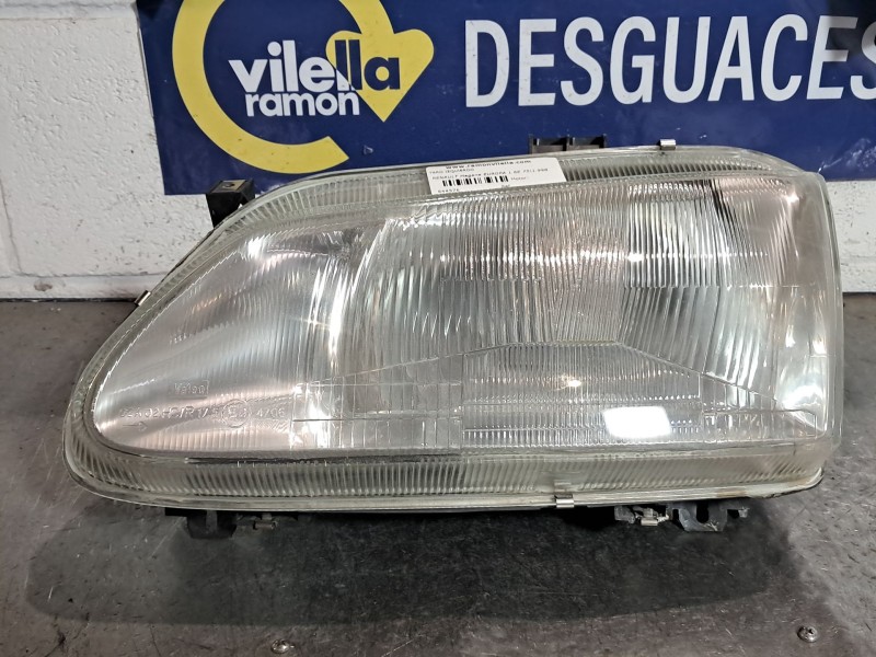 Recambio de faro izquierdo para renault megane europa 1.6e 75 referencia OEM IAM   
