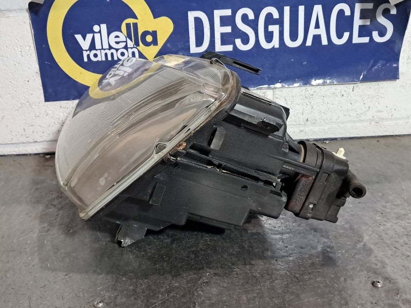 Recambio de faro izquierdo para renault megane europa 1.6e 75 referencia OEM IAM   