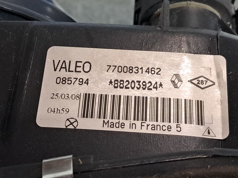 Recambio de faro izquierdo para renault megane europa 1.6e 75 referencia OEM IAM   