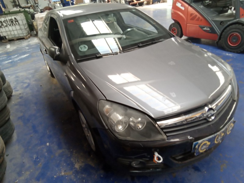opel astra gtc del año 2006