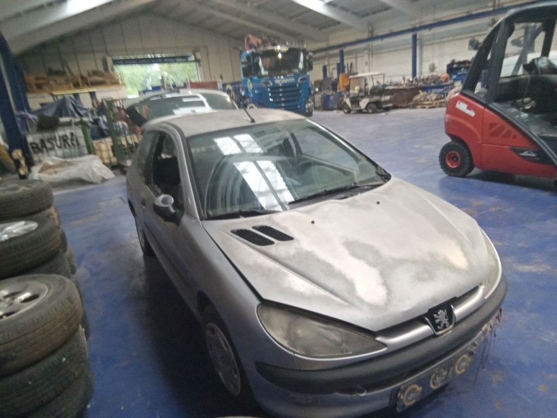 peugeot 206 berlina 1.9 diesel | 0.98 - ... del año 2000