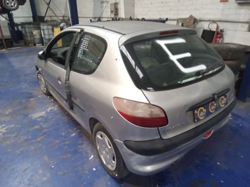 peugeot 206 berlina 1.9 diesel | 0.98 - ... del año 2000