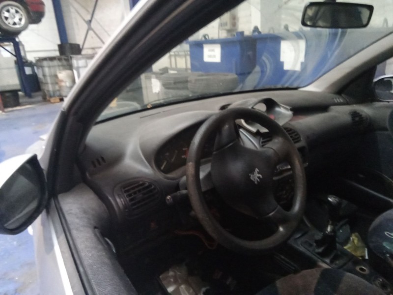 peugeot 206 berlina 1.9 diesel | 0.98 - ... del año 2000