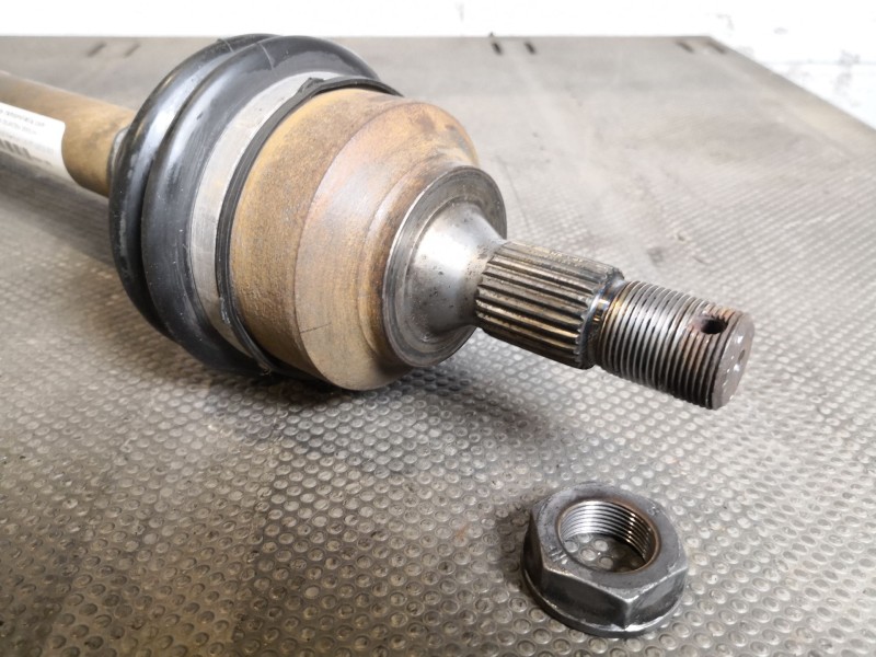 Recambio de transmision delantera derecha para peugeot 308 premium 1.6 vti 120 referencia OEM IAM   