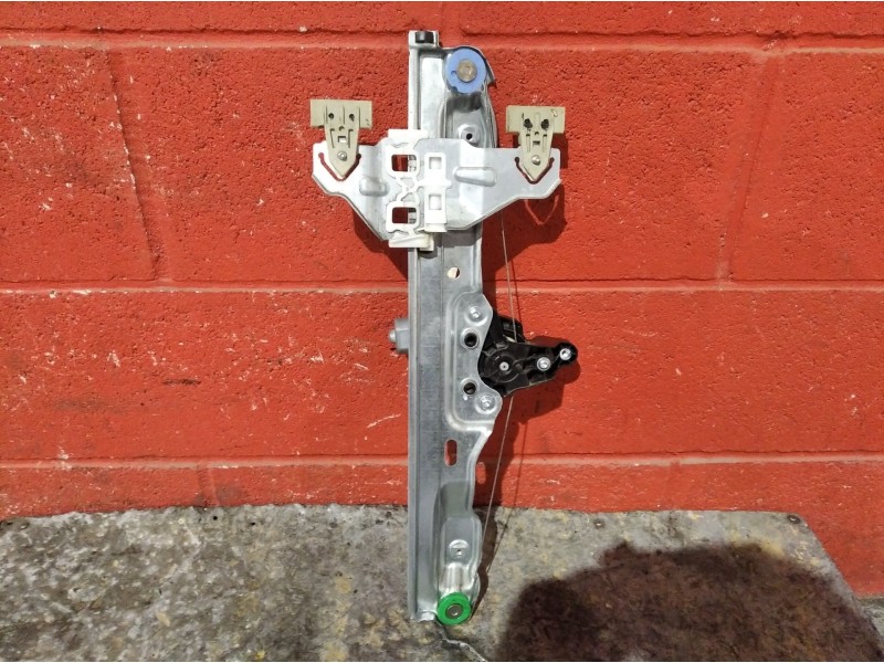 Recambio de elevalunas trasero derecho para nissan qashqai (j11)  | 0.13 - ...  | 0.13 - ... referencia OEM IAM    Recambio de elevalunas trasero derecho para nissan qashqai (j11)  | 0.13 - ...  | 0.13 - ... referencia OEM IAM