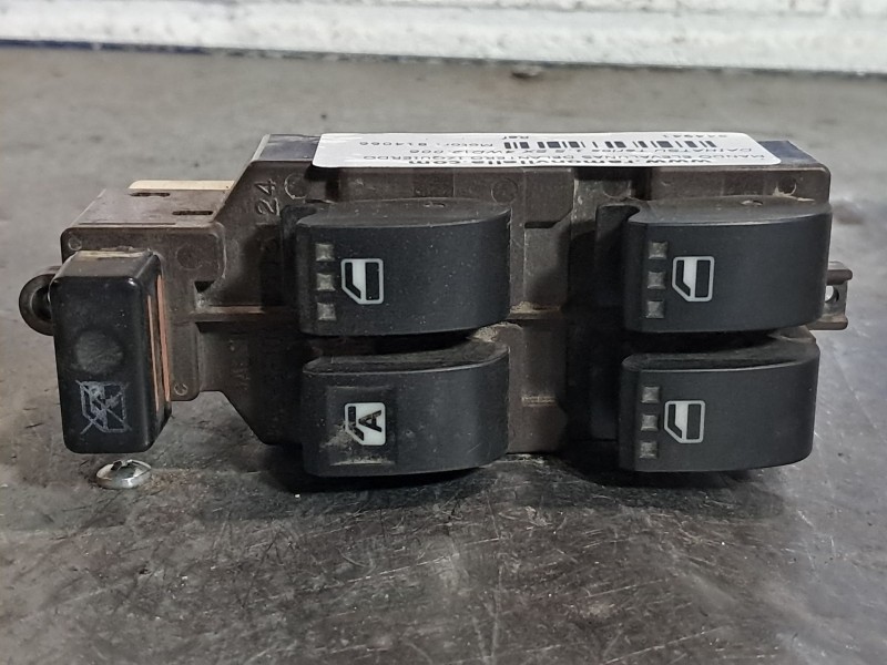 Recambio de mando elevalunas delantero izquierdo para daihatsu terios 1.5 sx 4wd referencia OEM IAM 84820B4030 5153700000 