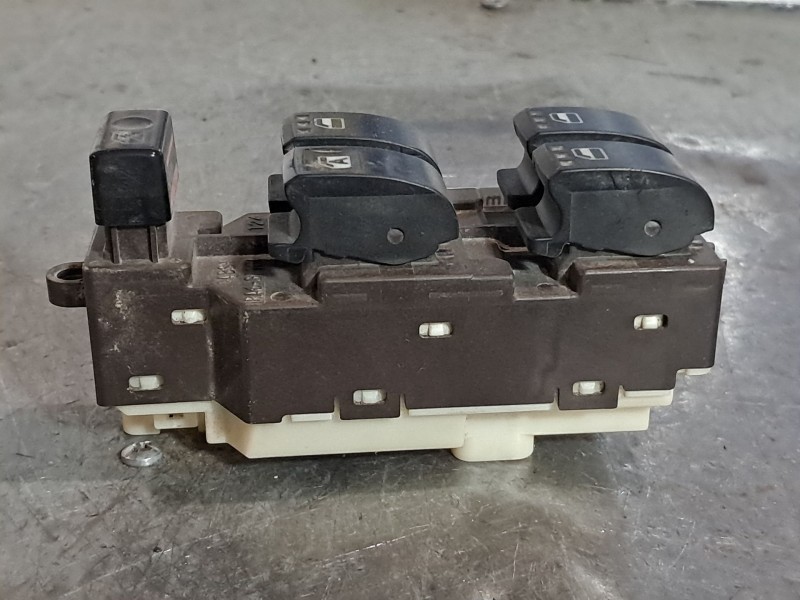 Recambio de mando elevalunas delantero izquierdo para daihatsu terios 1.5 sx 4wd referencia OEM IAM 84820B4030 5153700000 