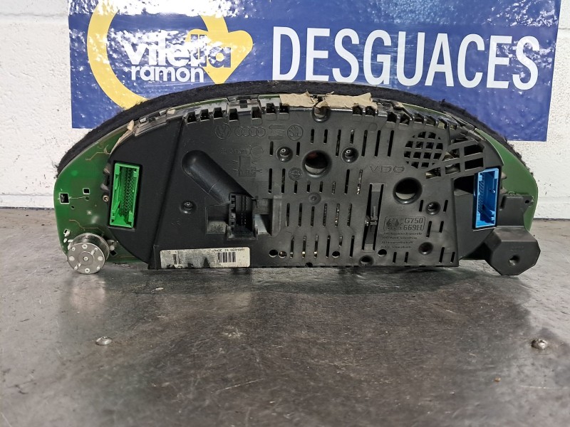 Recambio de cuadro instrumentos para audi a4 berlina (b5) 1.9 tdi referencia OEM IAM 88311300  