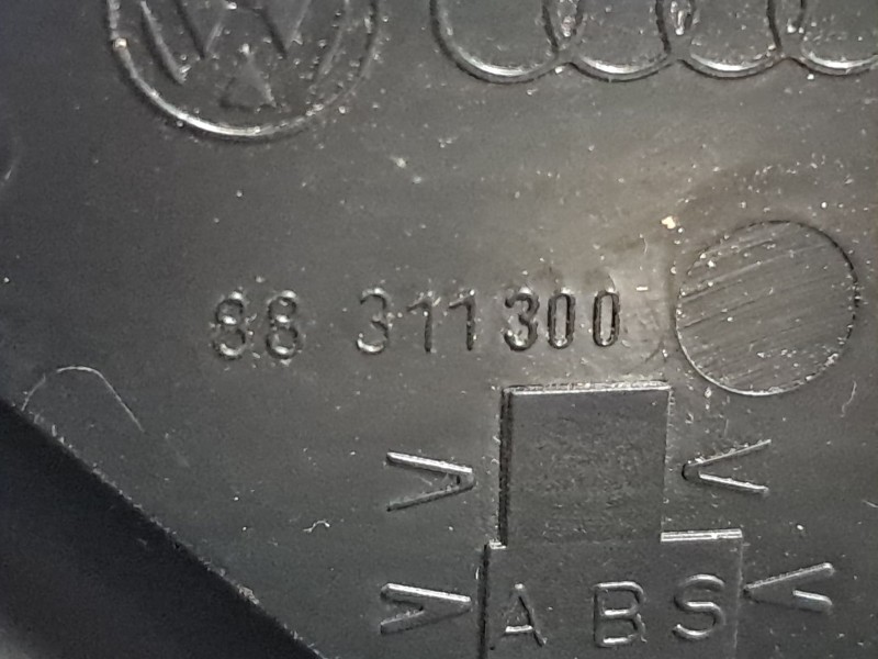 Recambio de cuadro instrumentos para audi a4 berlina (b5) 1.9 tdi referencia OEM IAM 88311300  