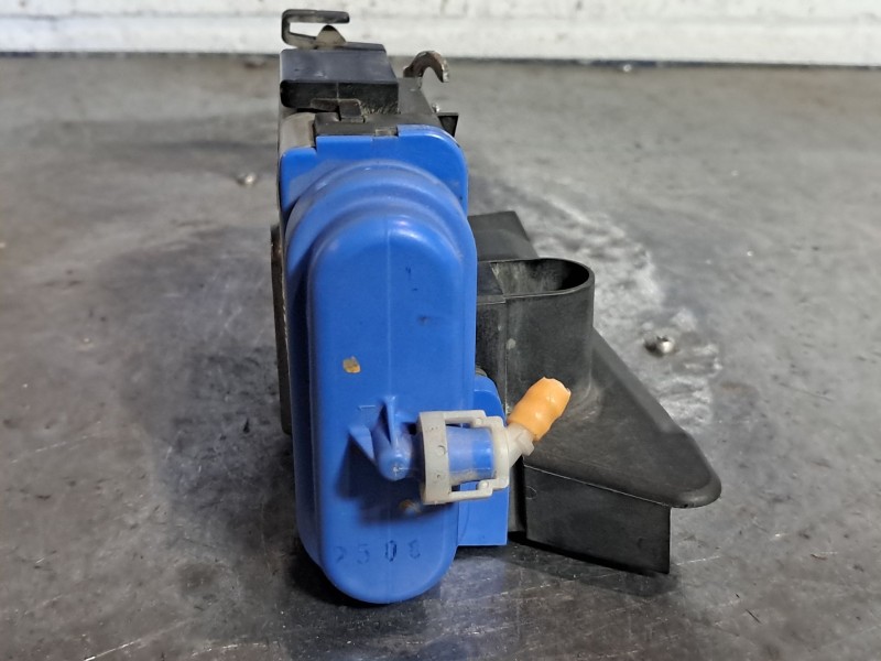 Recambio de cerradura puerta trasera izquierda para audi a4 berlina (b5) 1.9 tdi referencia OEM IAM   