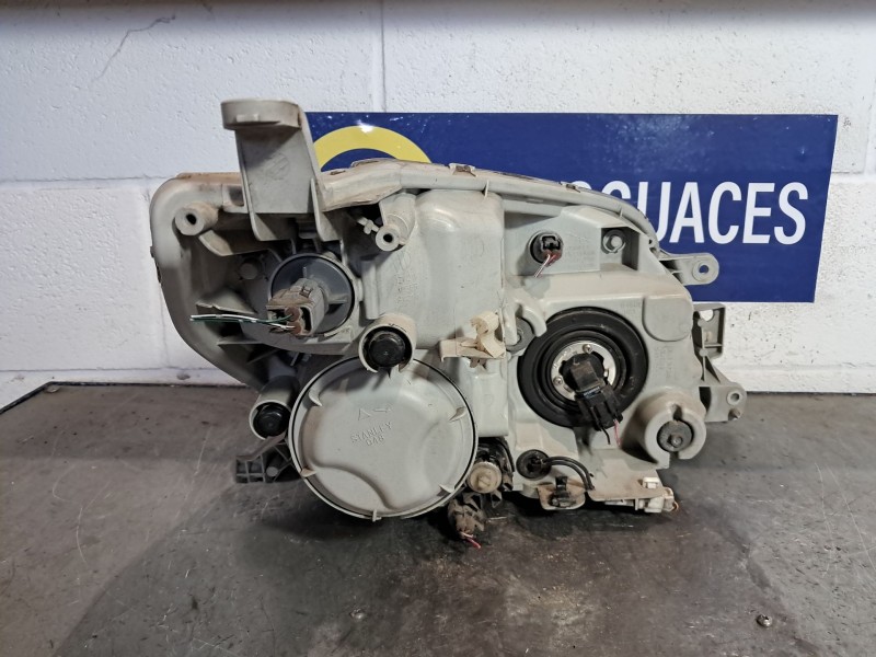 Recambio de faro izquierdo para daihatsu terios 1.5 sx 4wd referencia OEM IAM   