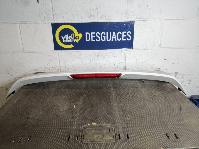 Recambio de aleron trasero para ford fiesta referencia OEM IAM C1BBA44210B  