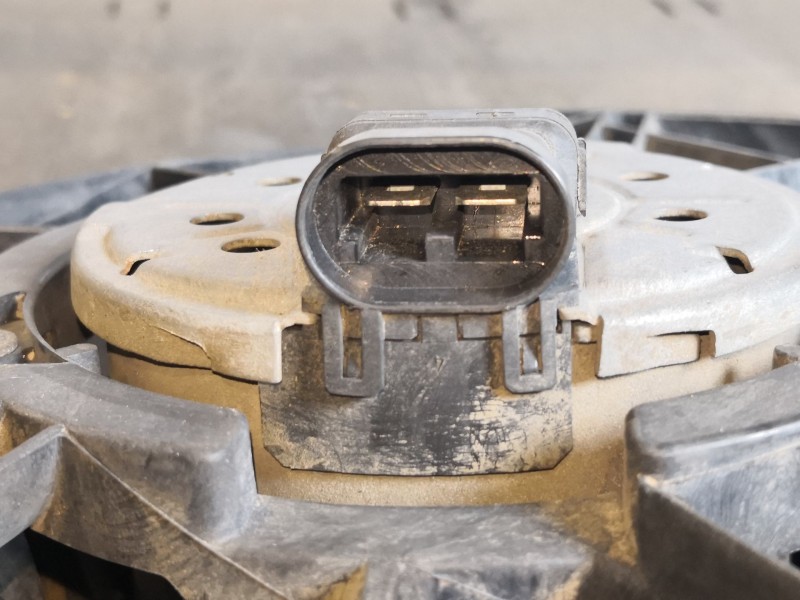 Recambio de electroventilador para renault kangoo (f/kc0) referencia OEM IAM 3135103385  