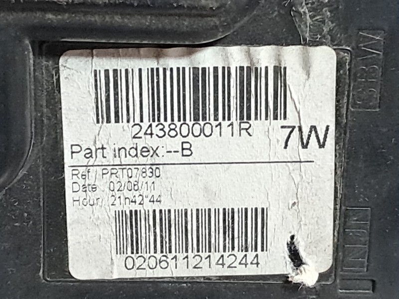 Recambio de caja reles fusibles para renault megane iii berlina 5 p dynamique referencia OEM IAM 243800011R  