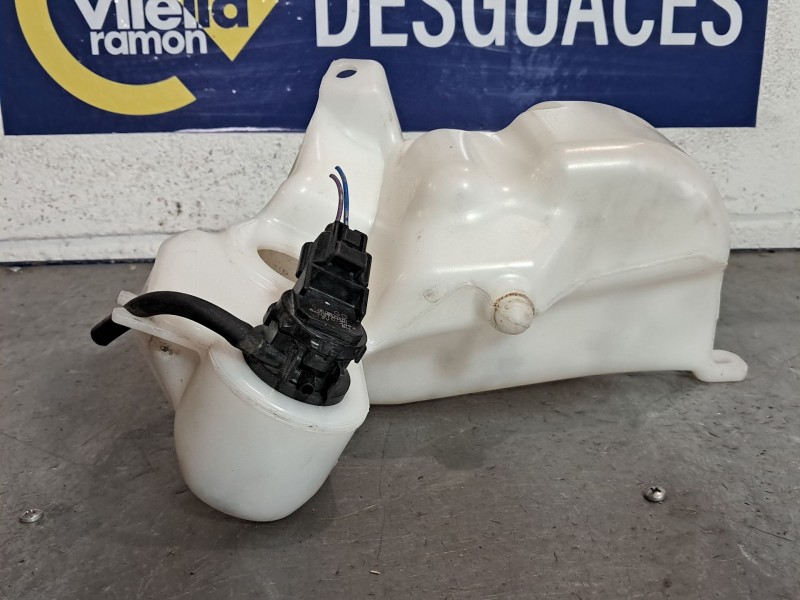 Recambio de deposito limpia para daihatsu terios 1.5 sx 4wd referencia OEM IAM   