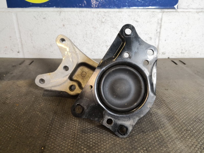 Recambio de soporte motor derecho para seat ibiza (6l1) stella referencia OEM IAM    Recambio de soporte motor derecho para seat ibiza (6l1) stella referencia OEM IAM