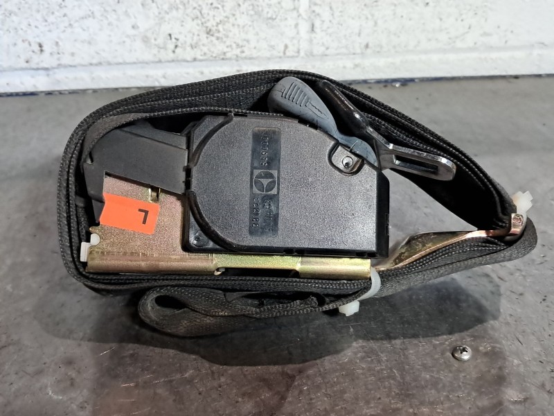 Recambio de cinturon seguridad delantero izquierdo para bmw serie 3 coupe (e36) referencia OEM IAM    Recambio de cinturon seguridad delantero izquierdo para bmw serie 3 coupe (e36) referencia OEM IAM