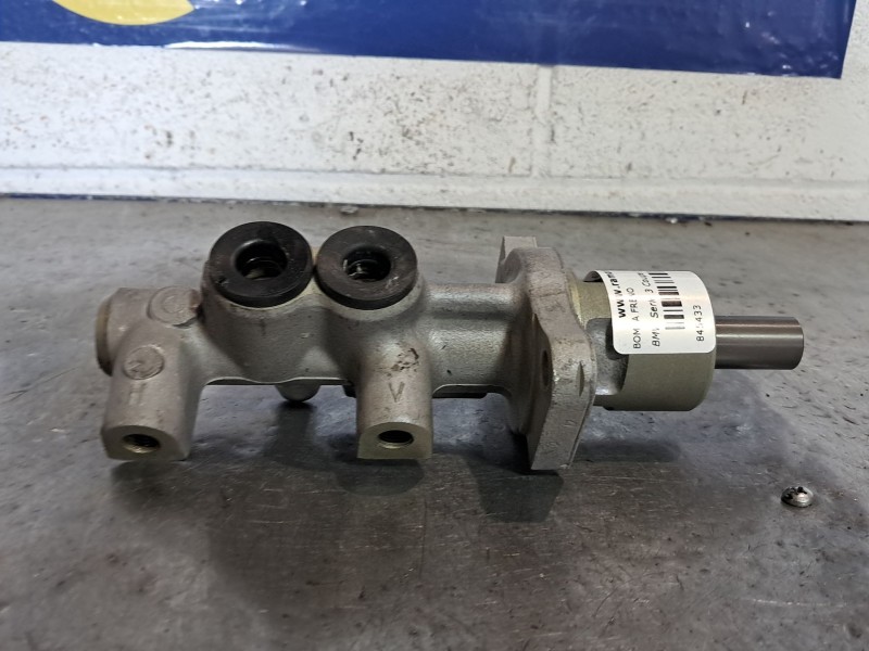 Recambio de bomba freno para bmw serie 3 coupe (e36) referencia OEM IAM    Recambio de bomba freno para bmw serie 3 coupe (e36) referencia OEM IAM