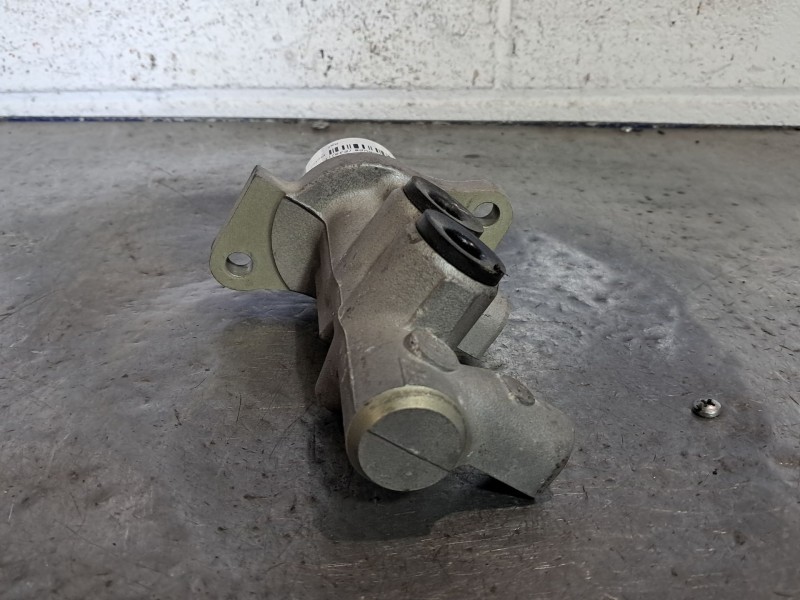 Recambio de bomba freno para bmw serie 3 coupe (e36) referencia OEM IAM    Recambio de bomba freno para bmw serie 3 coupe (e36) referencia OEM IAM