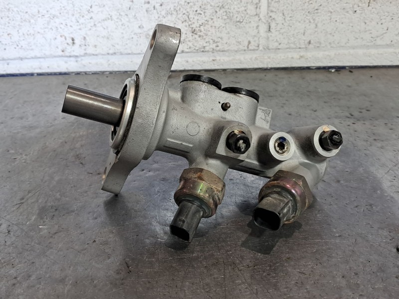 Recambio de bomba freno para volkswagen new beetle (9c1/1c1) 2.0 referencia OEM IAM   