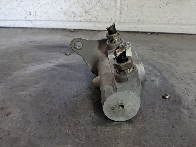 Recambio de bomba freno para ford kuga (cbv)  | 0.08 - ...  | 0.08 - ... referencia OEM IAM   