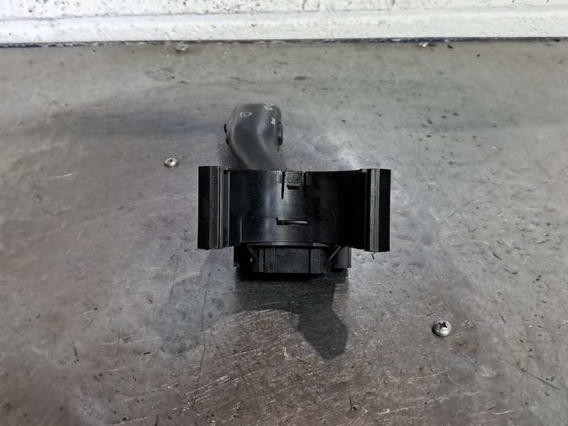 Recambio de mando limpia para audi a3 (8l) referencia OEM IAM    Recambio de mando limpia para audi a3 (8l) referencia OEM IAM