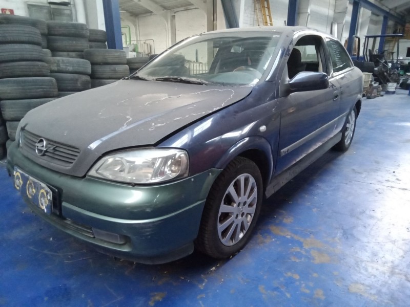 opel astra g berlina del año 1999