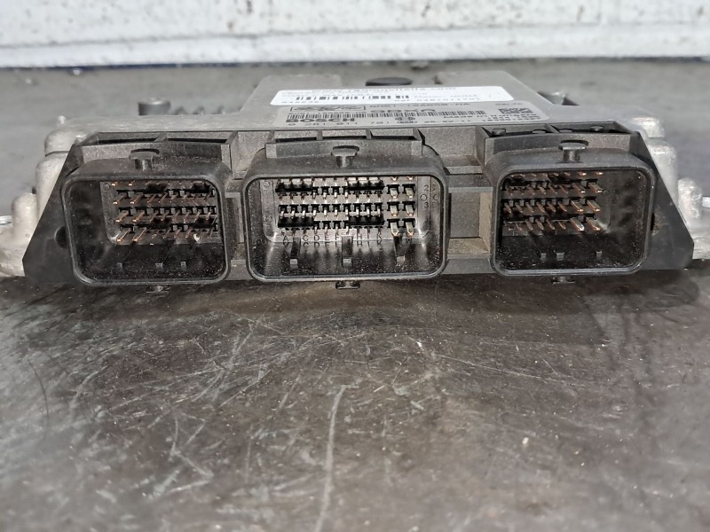 Recambio de centralita motor uce para ford c-max (cb3)  | ...  | ... referencia OEM IAM 0281011701  