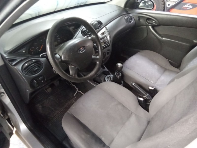 ford focus turnier (cak)  | 0.98 - 0.04 del año 2003 ford focus turnier (cak)  | 0.98 - 0.04 del año 2003