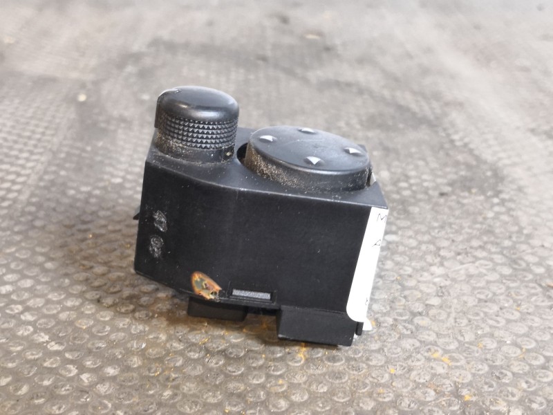 Recambio de mando retrovisor para audi a3 (8l) 1.6 ambiente referencia OEM IAM 8D0959565A   Recambio de mando retrovisor para audi a3 (8l) 1.6 ambiente referencia OEM IAM 8D0959565A