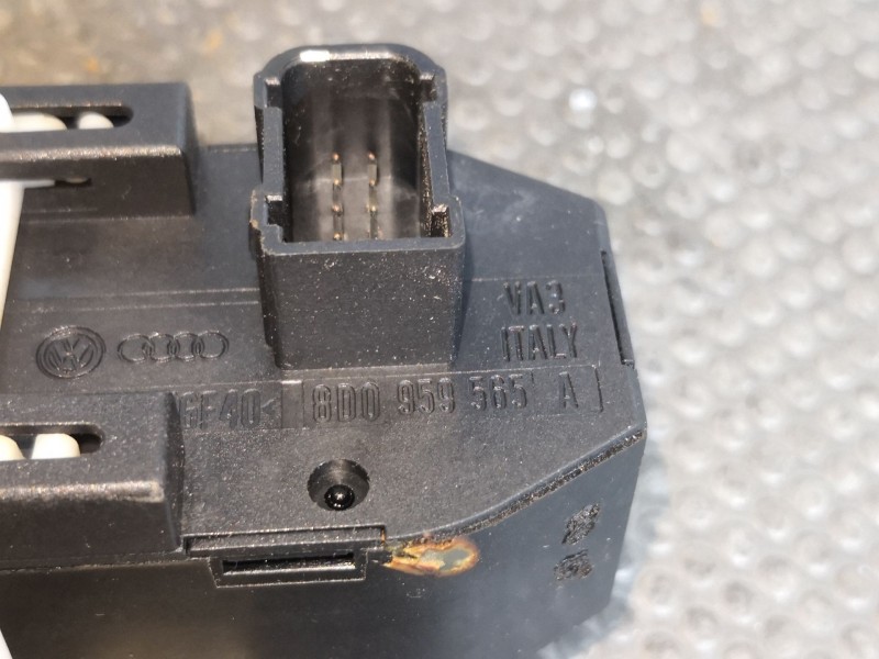 Recambio de mando retrovisor para audi a3 (8l) 1.6 ambiente referencia OEM IAM 8D0959565A   Recambio de mando retrovisor para audi a3 (8l) 1.6 ambiente referencia OEM IAM 8D0959565A