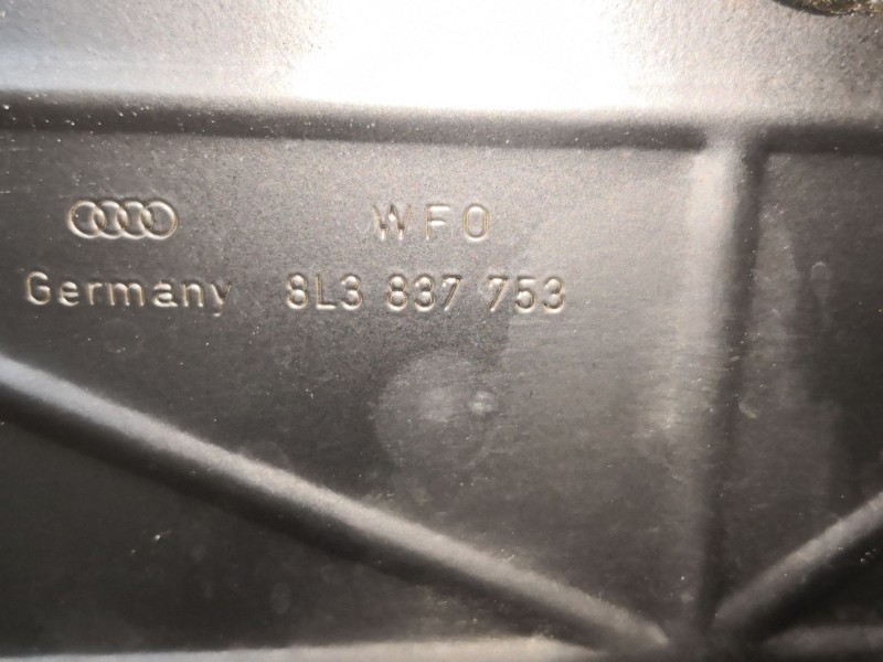 Recambio de elevalunas delantero izquierdo para audi a3 (8l) 1.6 ambiente referencia OEM IAM 8L3837753  