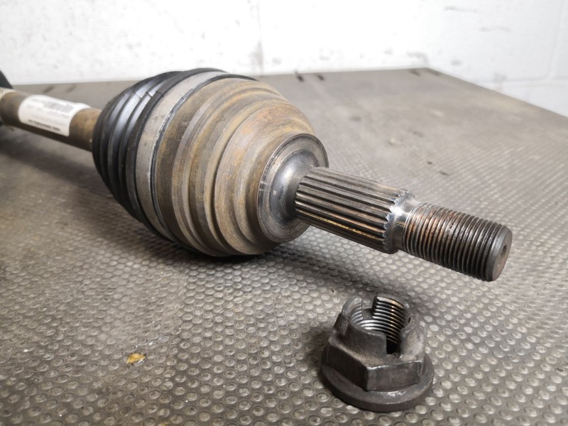 Recambio de transmision delantera derecha para renault clio iii  | 0.05 - ...  | 0.05 - ... referencia OEM IAM 8200499586  