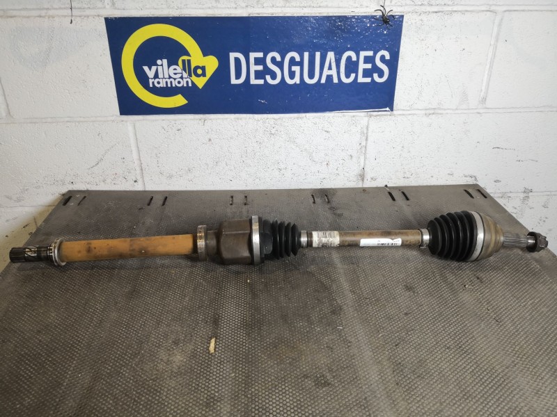 Recambio de transmision delantera derecha para renault clio iii  | 0.05 - ...  | 0.05 - ... referencia OEM IAM 8200499586  