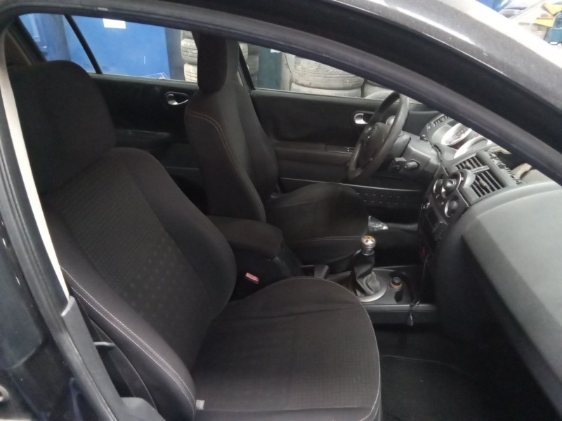 renault megane ii berlina 3p 1.6 16v | 0.02 - 0.09 del año 2005