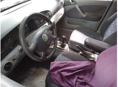 skoda octavia berlina (1u2) del año 1999 2