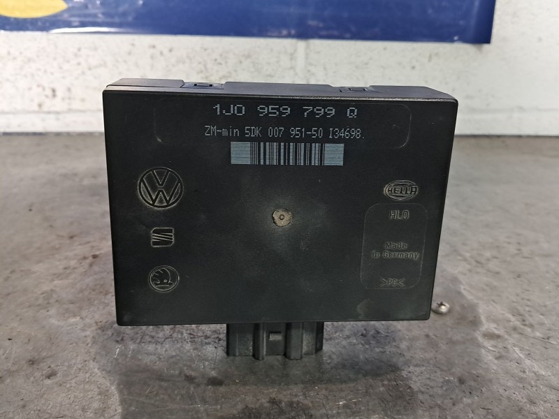 Recambio de centralita cierre para skoda octavia berlina (1u2) 1.9 tdi referencia OEM IAM 1J0959799Q  