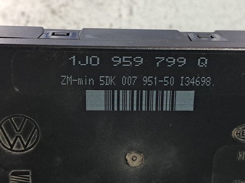 Recambio de centralita cierre para skoda octavia berlina (1u2) 1.9 tdi referencia OEM IAM 1J0959799Q  